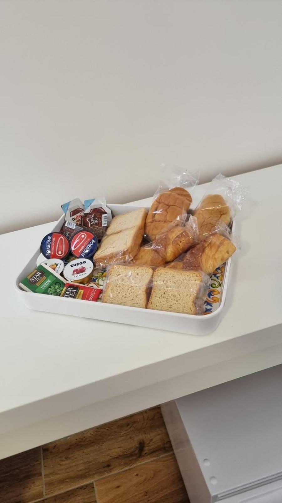 Bed and breakfast Fly Napoli Extérieur photo